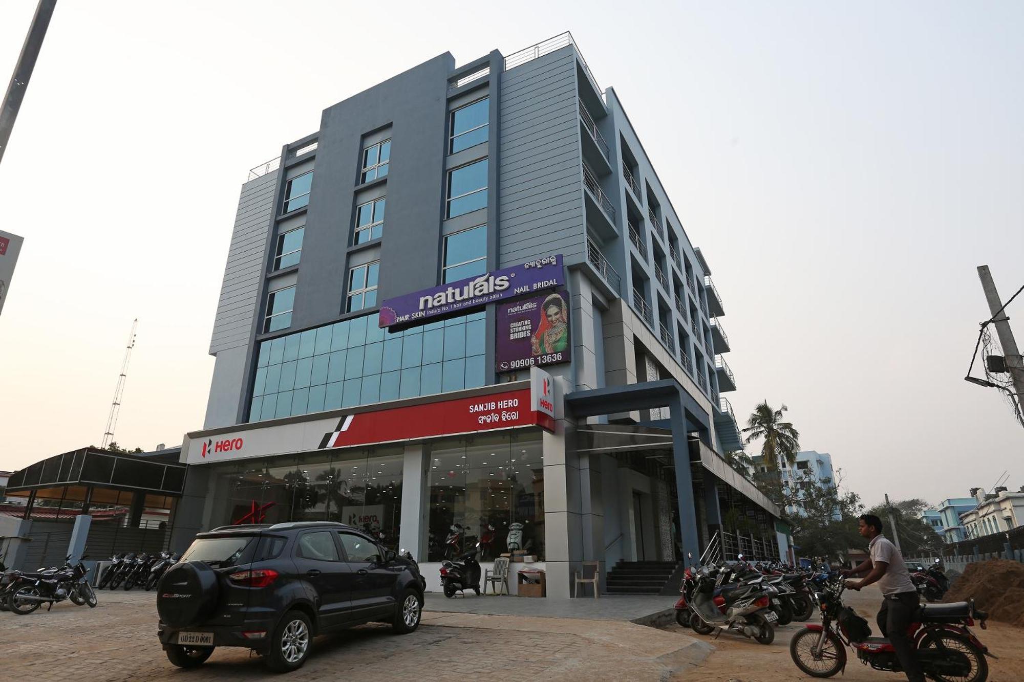 Capital O 28224 Victoria Royal Puri Exterior foto